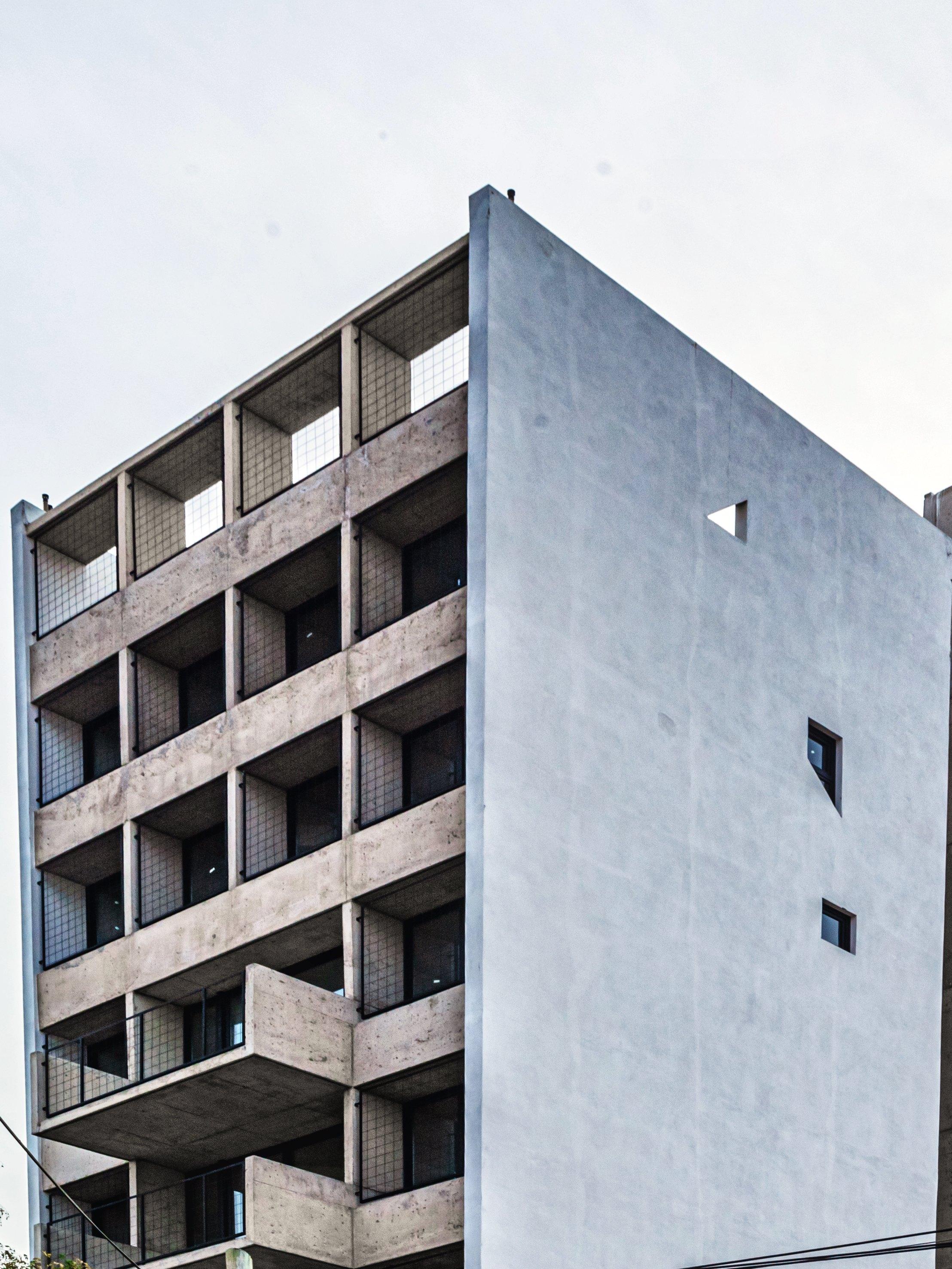 Fachada desde la esquina